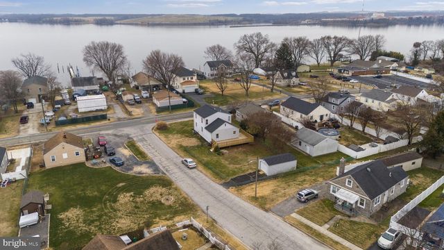 511 RIVERSIDE DR, Baltimore, MD 21221