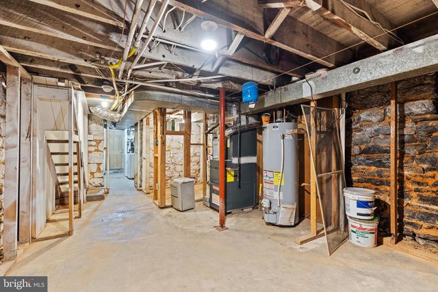 48 FAIRGROUND AVE, Hagerstown, MD 21740