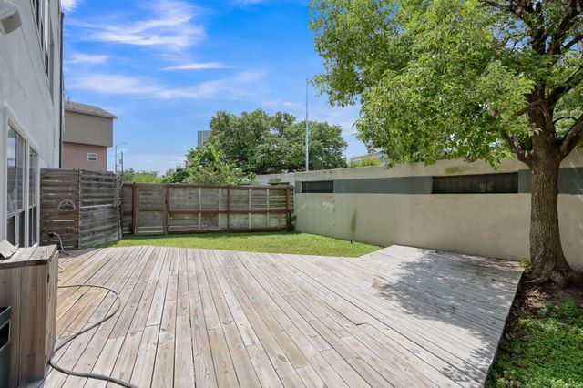 1221 Missouri Street 3, Houston, TX 77006