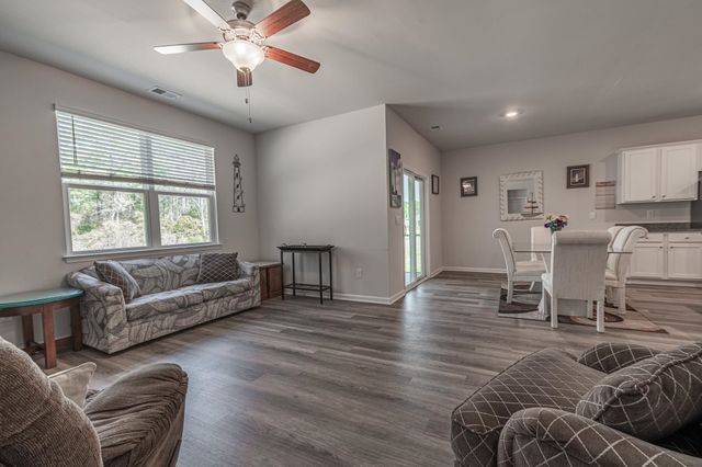 2362 Ainsley Dr., Little River, SC 29566