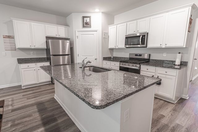 2362 Ainsley Dr., Little River, SC 29566