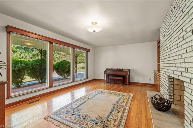 1520 Brims Grove Road, Pinnacle, NC 27043