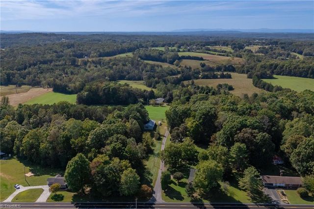 1520 Brims Grove Road, Pinnacle, NC 27043