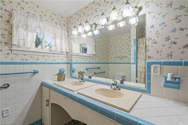 1520 Brims Grove Road, Pinnacle, NC 27043