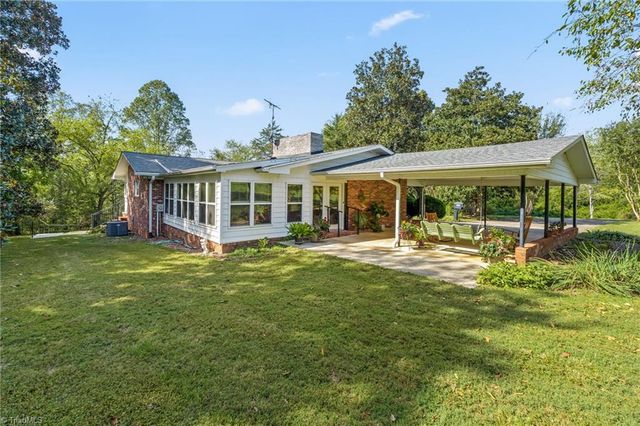 1520 Brims Grove Road, Pinnacle, NC 27043