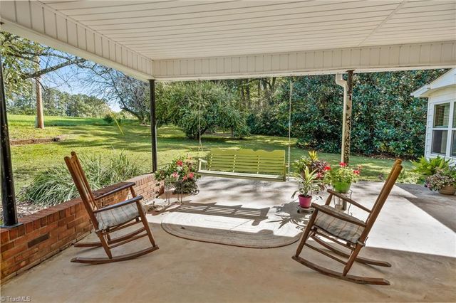 1520 Brims Grove Road, Pinnacle, NC 27043