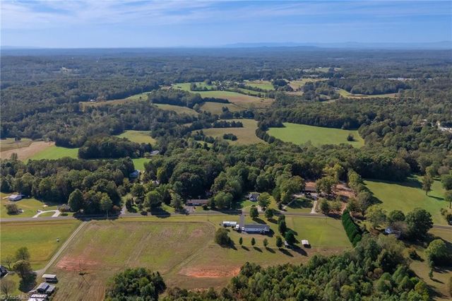 1520 Brims Grove Road, Pinnacle, NC 27043