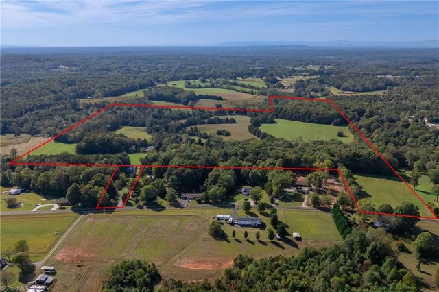 1520 Brims Grove Road, Pinnacle, NC 27043