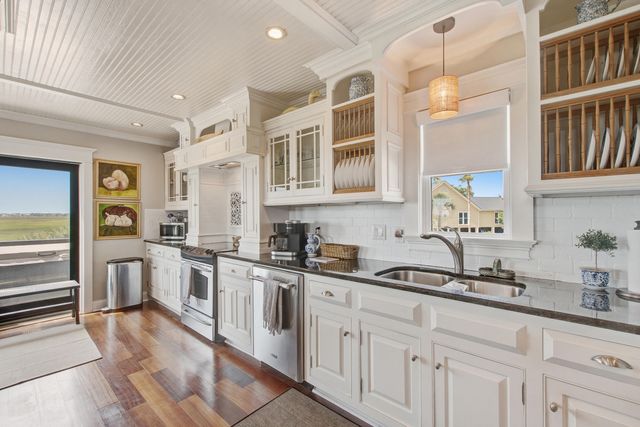 1544 Barquentine Drive, Mount Pleasant, SC 29464