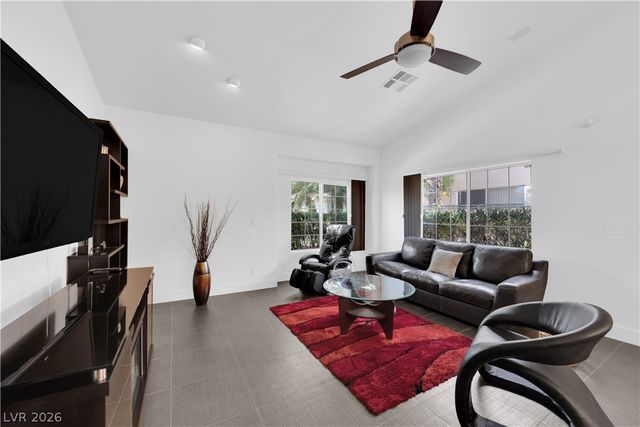 5916 Sunlight Garden Way, Las Vegas, NV 89118