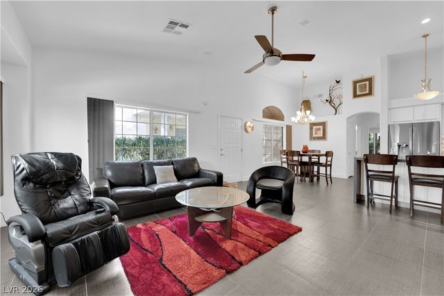 5916 Sunlight Garden Way, Las Vegas, NV 89118