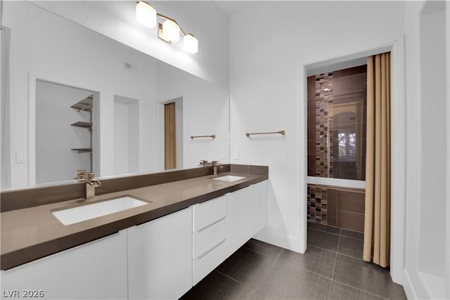 5916 Sunlight Garden Way, Las Vegas, NV 89118