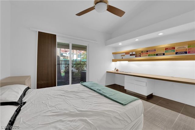 5916 Sunlight Garden Way, Las Vegas, NV 89118