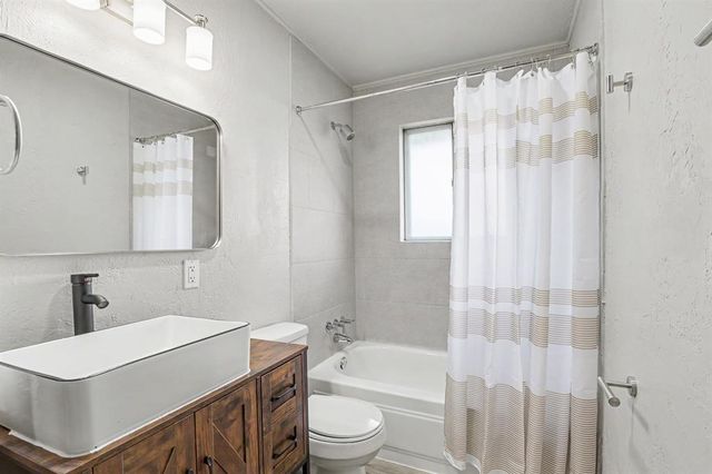 4804 Park Vista Drive, Del City, OK 73115