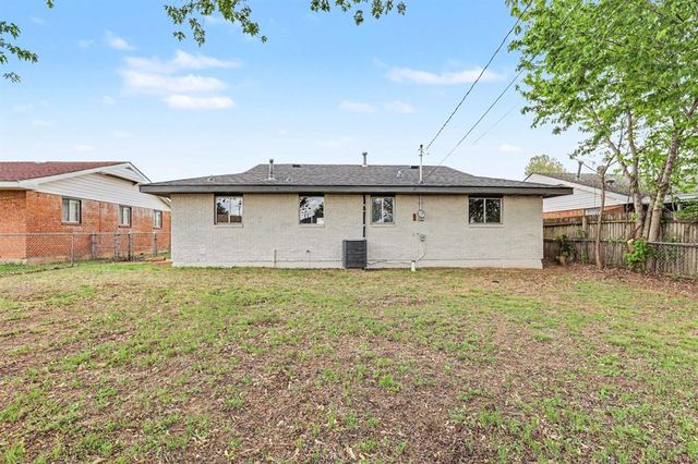 4804 Park Vista Drive, Del City, OK 73115