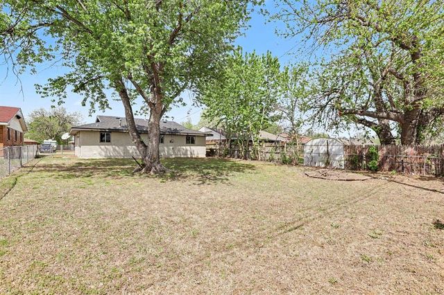 4804 Park Vista Drive, Del City, OK 73115