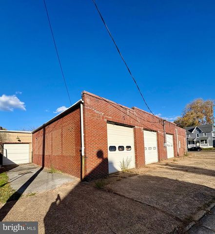 62 BROAD ST N, Penns Grove, NJ 08069