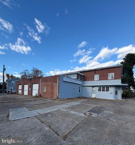 62 BROAD ST N, Penns Grove, NJ 08069