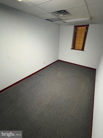 62 BROAD ST N, Penns Grove, NJ 08069