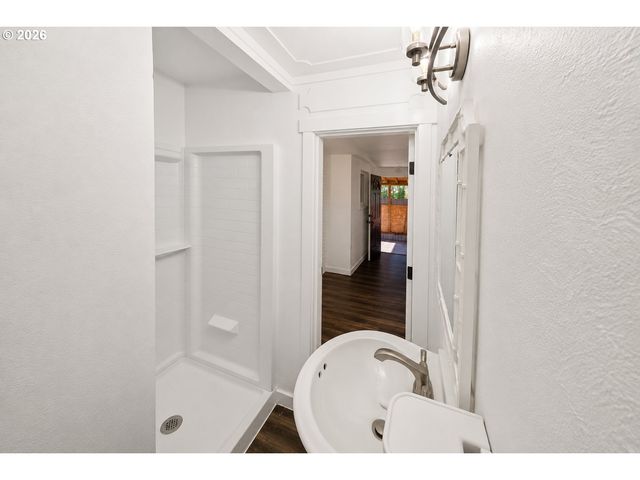 2707 Se 115TH Ave, Portland, OR 97266