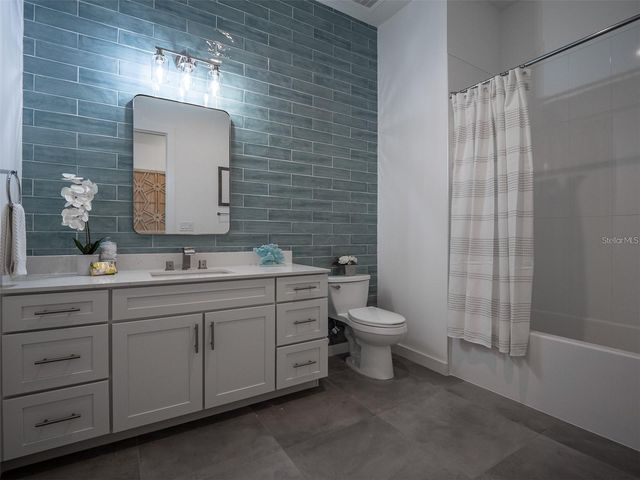 920 N OSCEOLA AVENUE 801, Clearwater, FL 33755