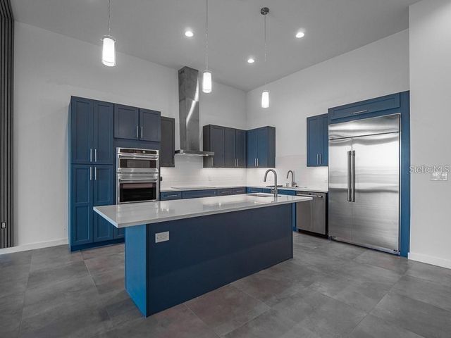 920 N OSCEOLA AVENUE 801, Clearwater, FL 33755