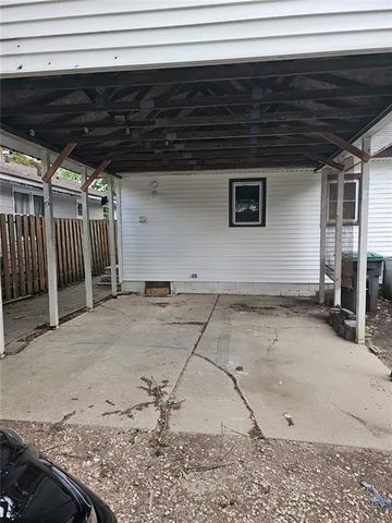 2722 Chicago Avenue, Des Moines, IA 50317