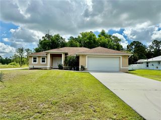 122 Wellington AVE, Lehigh Acres, FL 33936