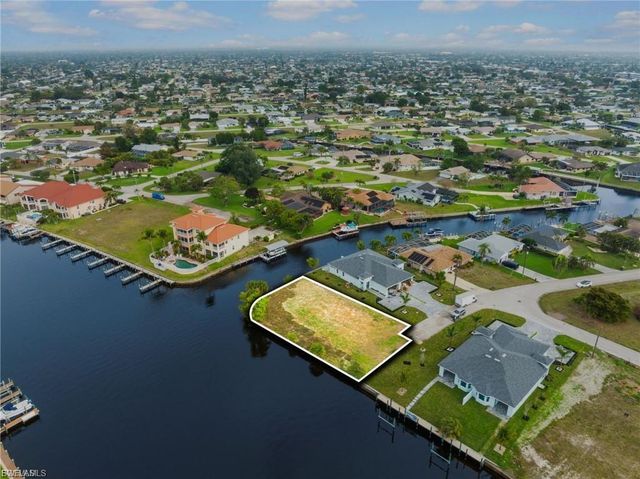1101 SE 38th ST, Cape Coral, FL 33904
