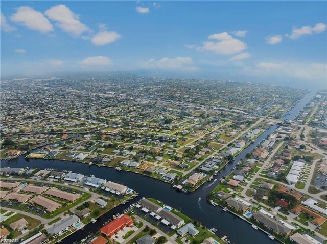 1101 SE 38th ST, Cape Coral, FL 33904