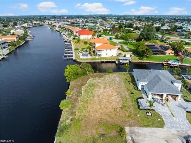 1101 SE 38th ST, Cape Coral, FL 33904