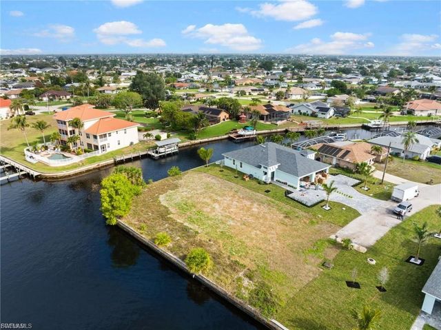 1101 SE 38th ST, Cape Coral, FL 33904