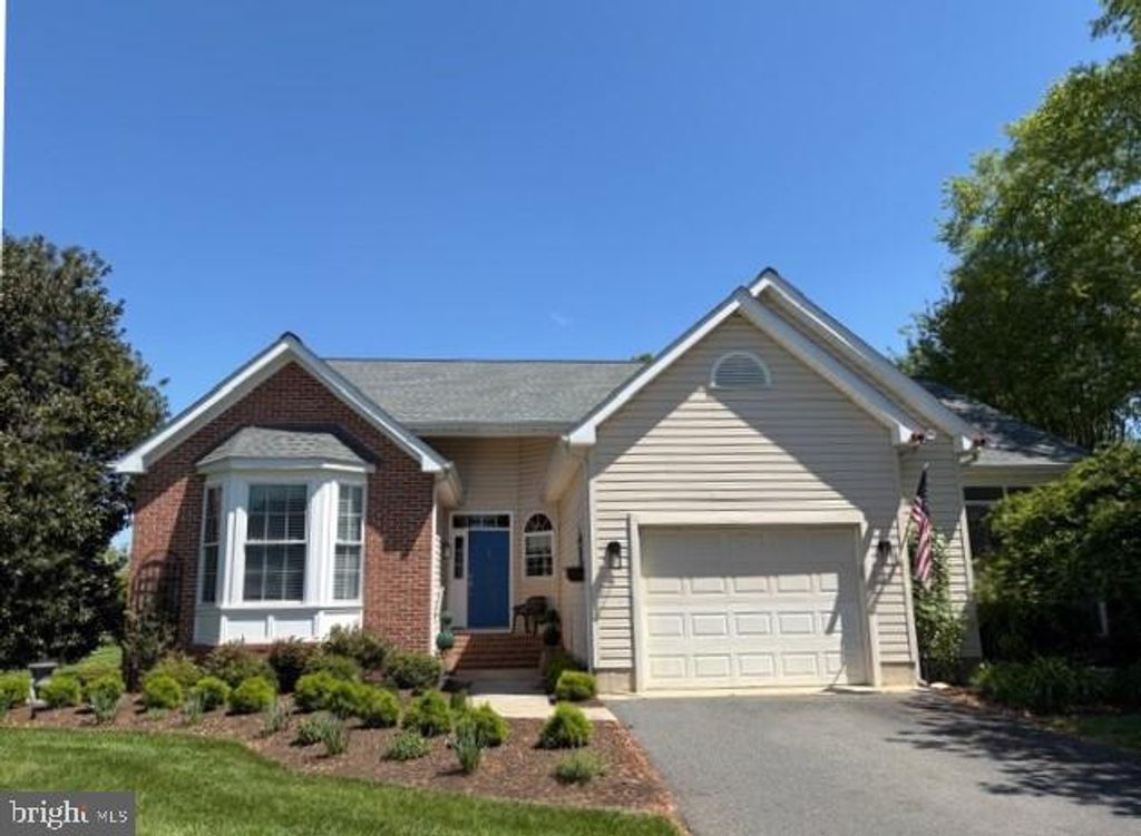 Image 2 of property listing at 28504 CLUBHOUSE DR, Easton, MD 21601