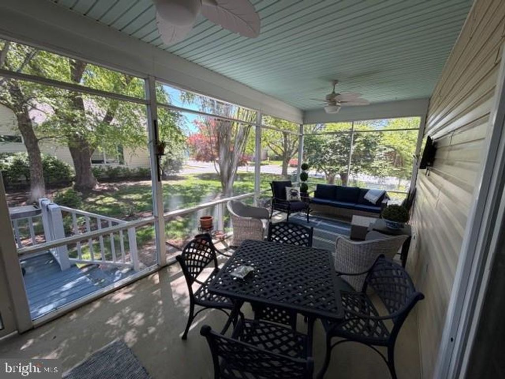 Image 3 of property listing at 28504 CLUBHOUSE DR, Easton, MD 21601