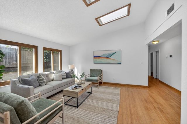 3720 Station St, Sacramento, CA 95827