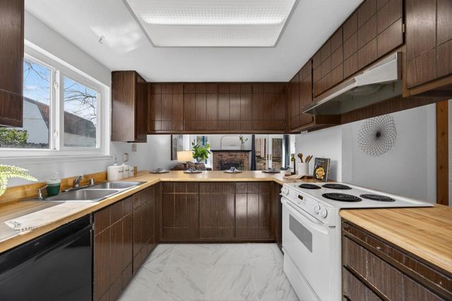 3720 Station St, Sacramento, CA 95827