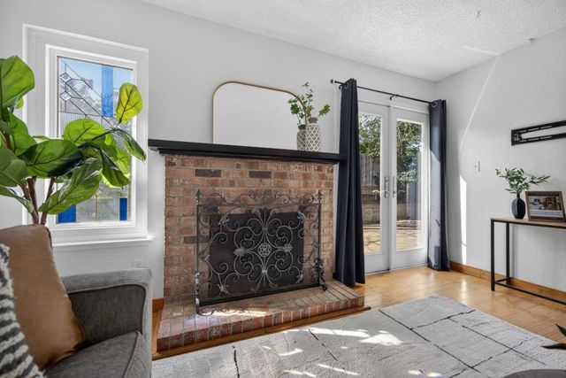 3720 Station St, Sacramento, CA 95827