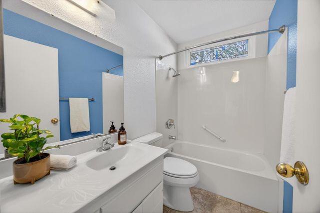 3720 Station St, Sacramento, CA 95827