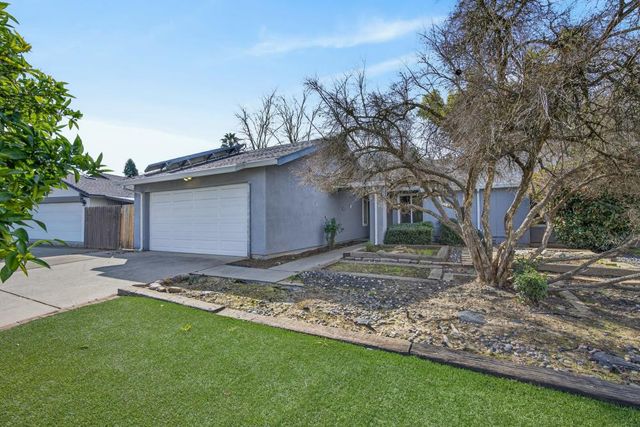 3720 Station St, Sacramento, CA 95827