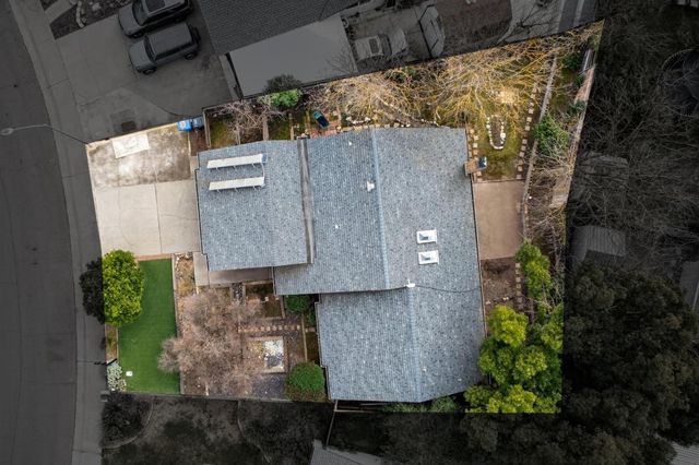 3720 Station St, Sacramento, CA 95827