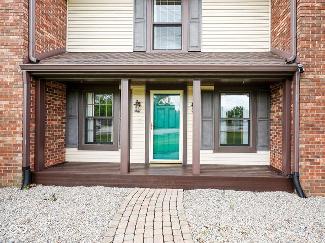 3007 Greensview Drive, Greenwood, IN 46143