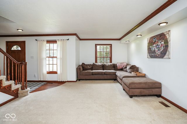 3007 Greensview Drive, Greenwood, IN 46143