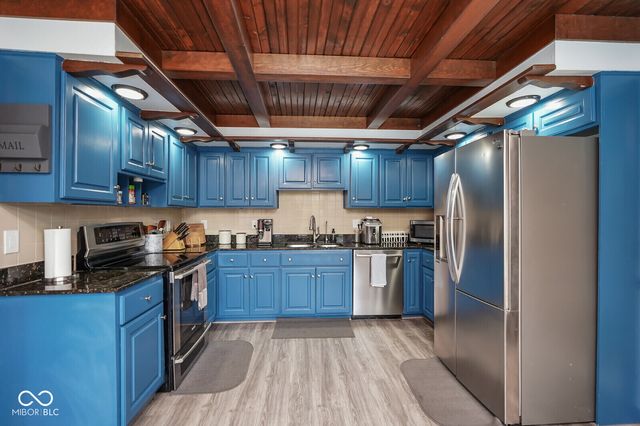 3007 Greensview Drive, Greenwood, IN 46143