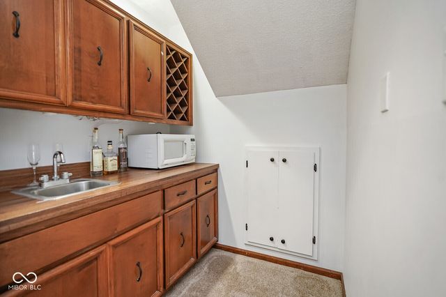 3007 Greensview Drive, Greenwood, IN 46143