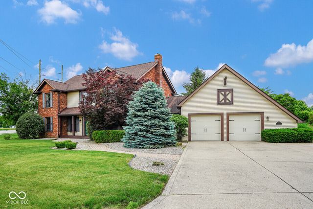 3007 Greensview Drive, Greenwood, IN 46143