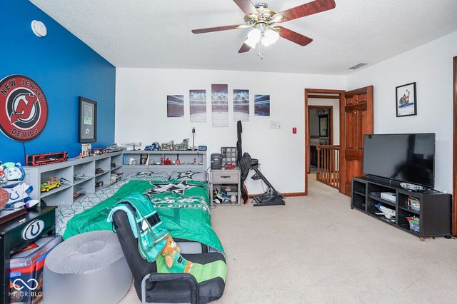3007 Greensview Drive, Greenwood, IN 46143