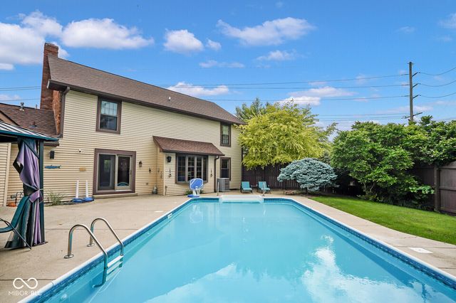 3007 Greensview Drive, Greenwood, IN 46143
