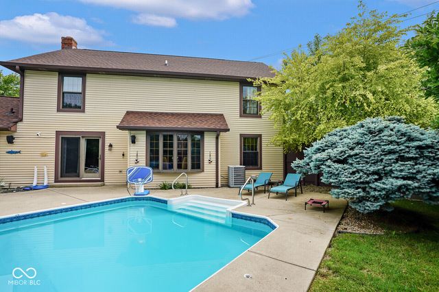 3007 Greensview Drive, Greenwood, IN 46143