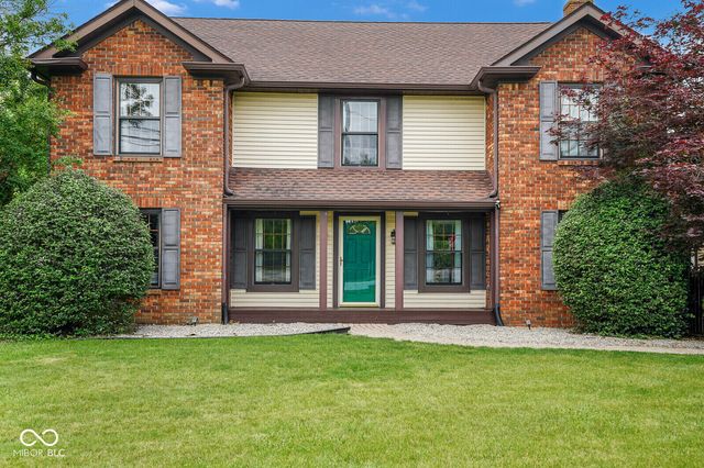 3007 Greensview Drive, Greenwood, IN 46143