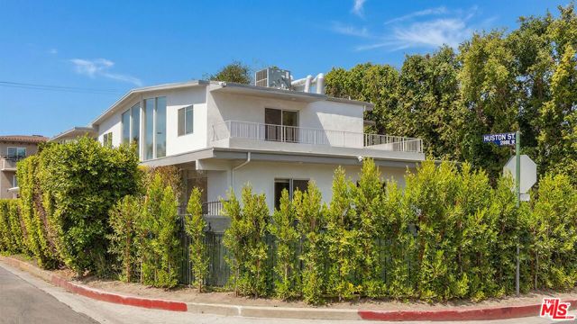 12041 Huston Street, Valley Village, CA 91607